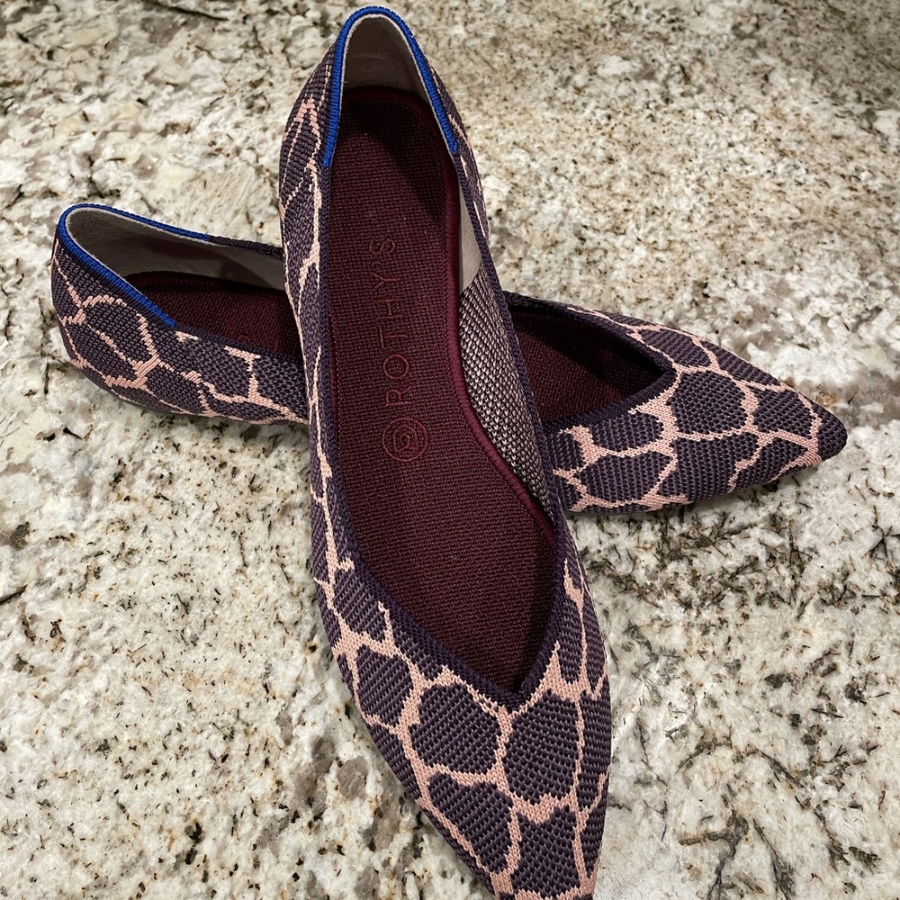 NEW Rothy’s Pointed Toe - 9 1/2 - Violet Giraffe